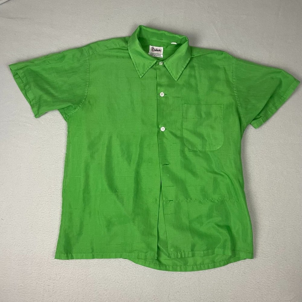 Vintage Wallachs Men's Medium Green Button Up Short Sleeve Collar Shirt 15-15.5